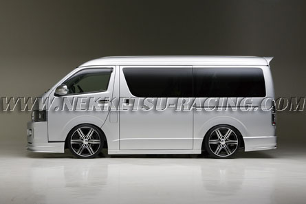 ชุดแต่ง TOYOTA HIACE WIDE /SUPER LONG WALD ทรง EXECUTIVE LINE V2